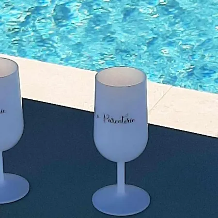 De Charme -14 Personnes - Piscine Chauffée - Clécy