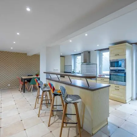 De Charme -14 Personnes - Piscine Chauffee - * Clécy