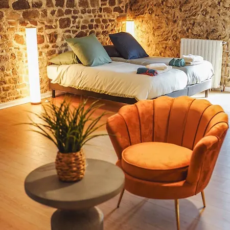 De Charme -14 Personnes - Piscine Chauffee -