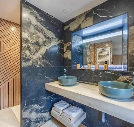 De Charme -14 Personnes - Piscine Chauffee - *