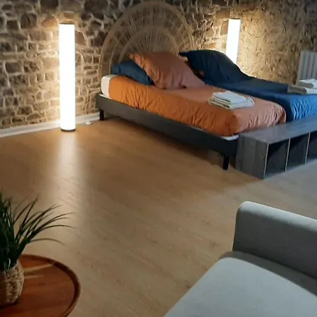 De Charme -14 Personnes - Piscine Chauffee -