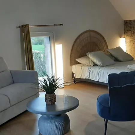 De Charme -14 Personnes - Piscine Chauffee - Clécy