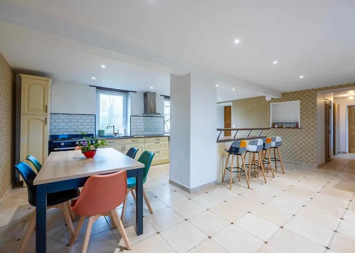 De Charme -14 Personnes - Piscine Chauffee - * Clécy