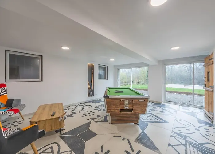 De Charme -14 Personnes - Piscine Chauffee - * Clécy