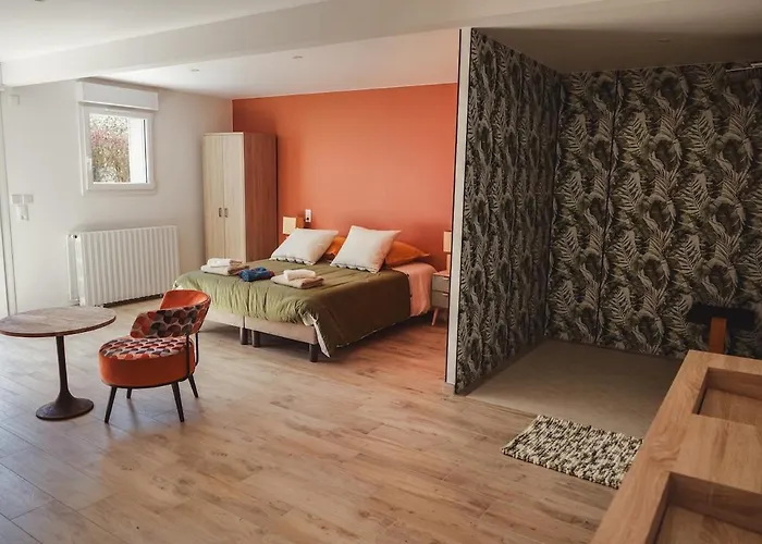 Feriehus De Charme -14 Personnes - Piscine Chauffee - Clécy