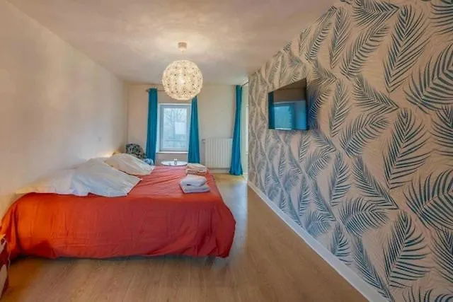 De Charme -14 Personnes - Piscine Chauffee - * Clécy