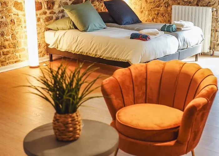 De Charme -14 Personnes - Piscine Chauffee -