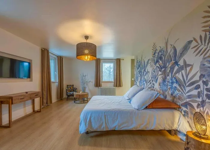 De Charme -14 Personnes - Piscine Chauffee - *