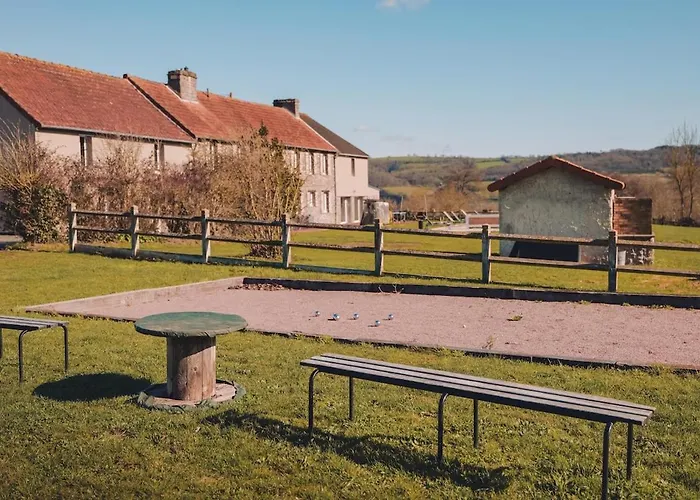 De Charme -14 Personnes - Piscine Chauffee - Clécy