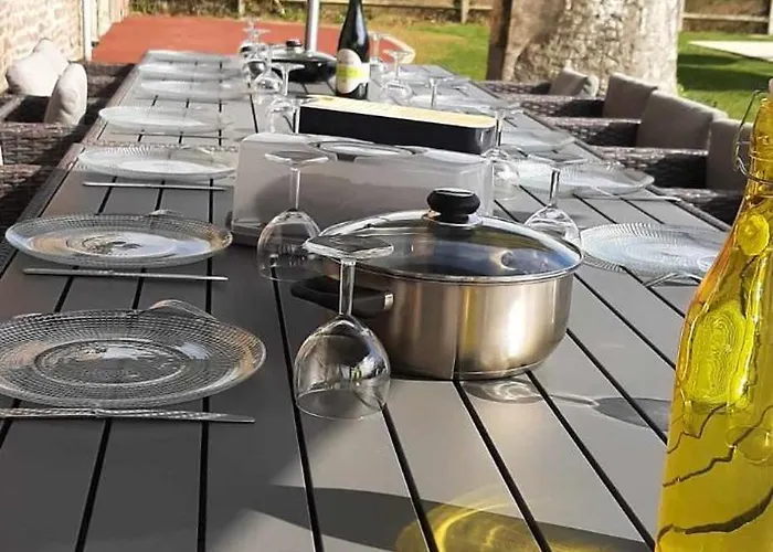 De Charme -14 Personnes - Piscine Chauffee - * Clécy