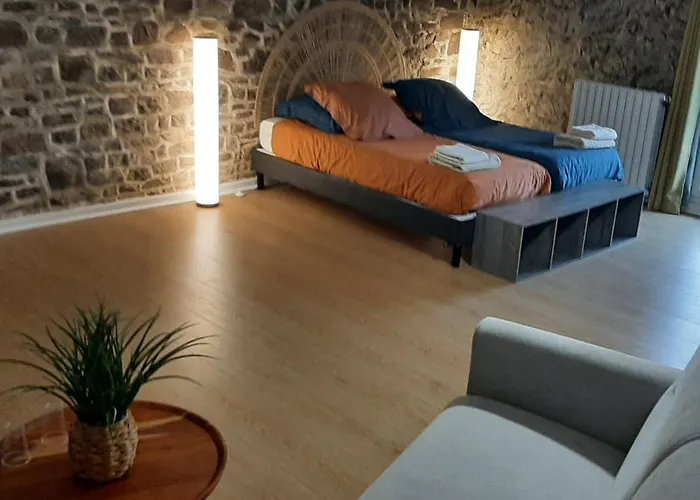 De Charme -14 Personnes - Piscine Chauffee -